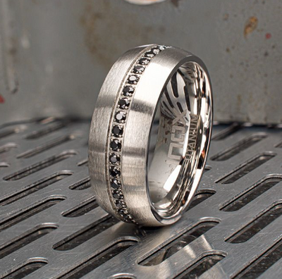 Titanium Prong Set Black Gem Streamline Comfort Fit Ring, Size 10.5
