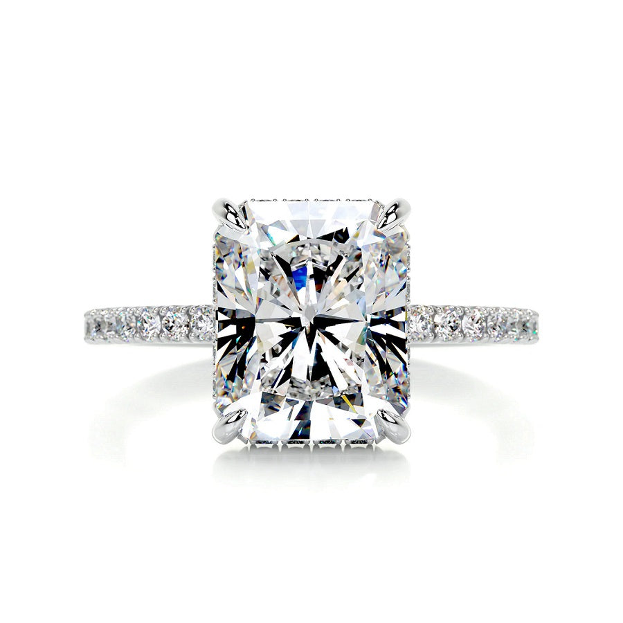 Sparkling Perfection: The Rise of Moissanite in the Jewelry Industry