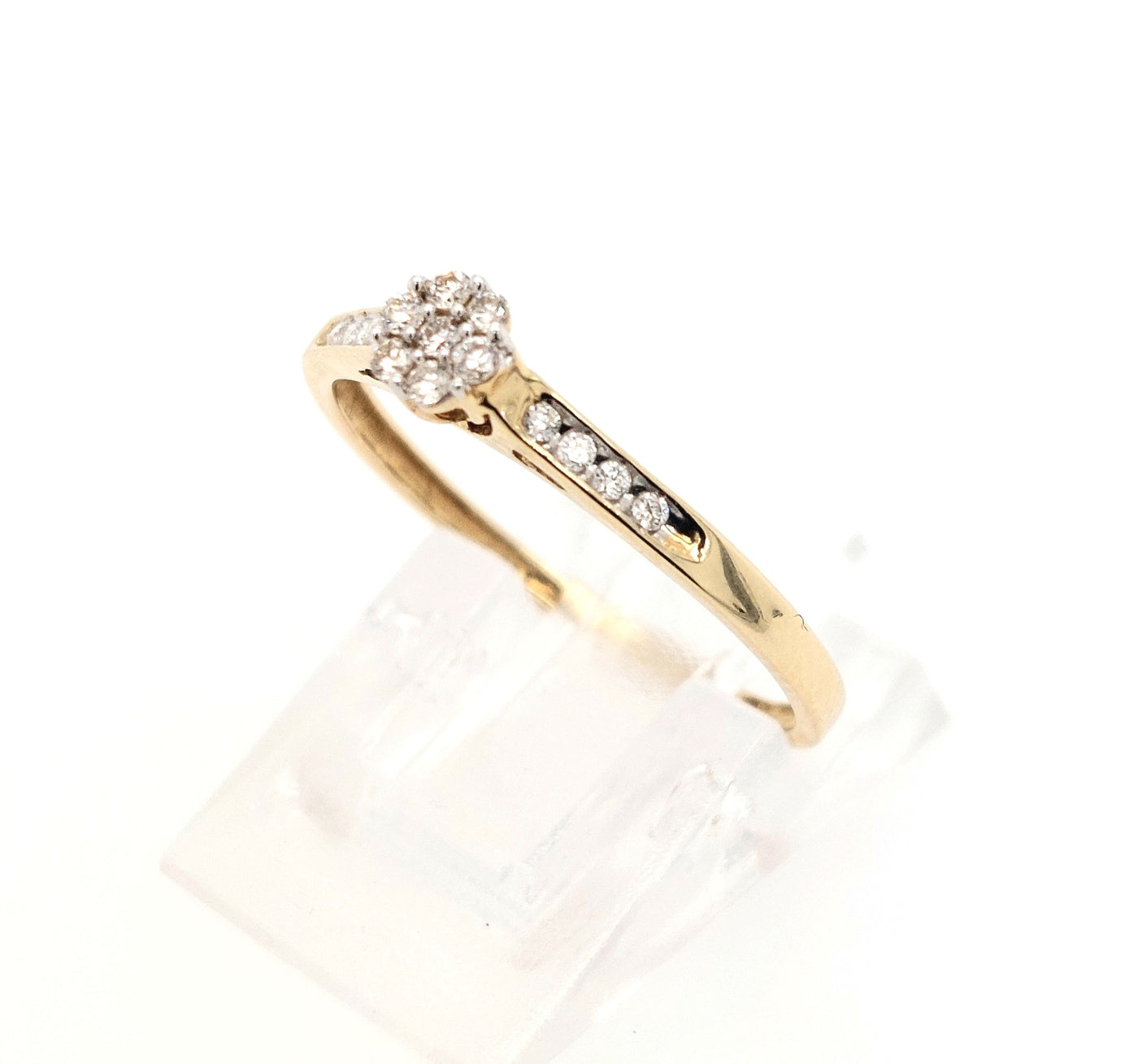 14KY 0.13ctTW Cluster Diamond Engagement Ring H-I/SI2-I1 Size:7 Gram Weight:1.2g