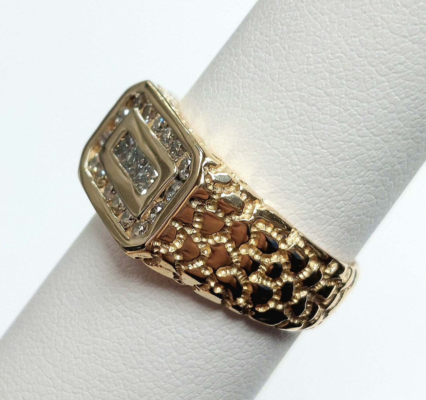 14K Yellow Gold Nugget Ring w/ Diamonds