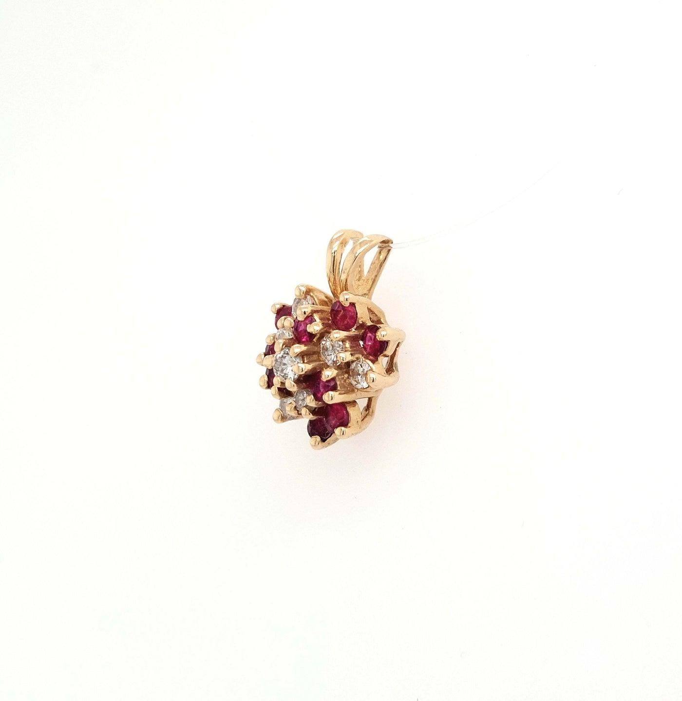 14K Yellow Gold Diamond & Ruby Cluster Pendant with approx 0.17ctTW of H-I/SI2-I1 Diamonds 1.5g