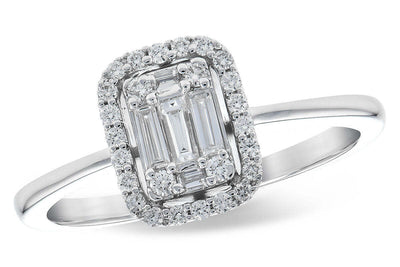 14K White Gold Emerald-Shape Cluster Diamond Engagement Ring (Size 7)