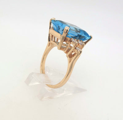 14K Yellow Gold Lady's Swiss Blue Topaz & Diamond Ring 14x12mm Topaz & 0.48ctTW H/SI RBC Diamonds Gram Weight:7