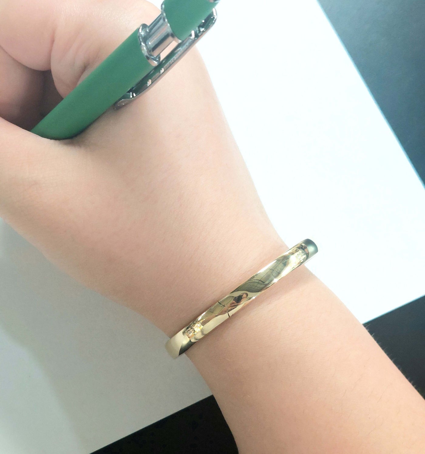14K Yellow Gold Smooth Polished 7.25" Bangle Bracelet Gram Weight:8.0g