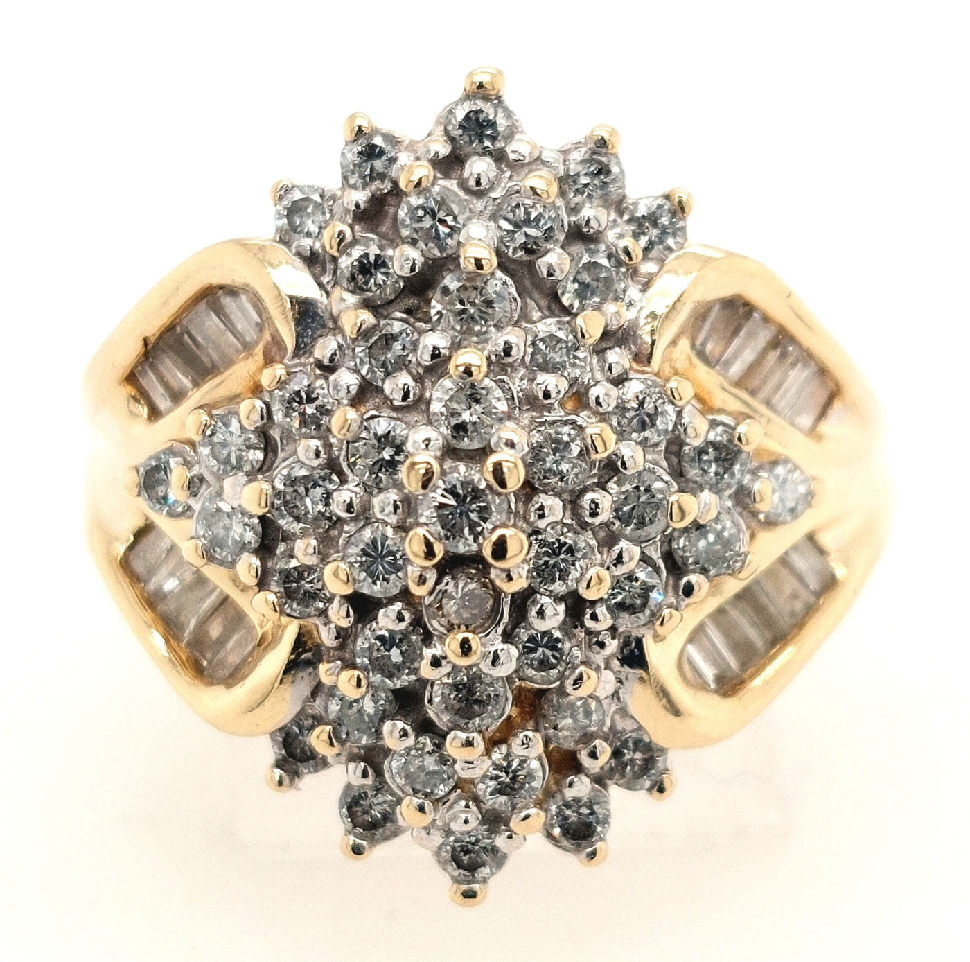14K Yellow Gold Lady's Diamond Cluster Ring w/ approx 1.47ctTW of H-I/SI2-I1 Size:8.25 Gram Weight;5.4g