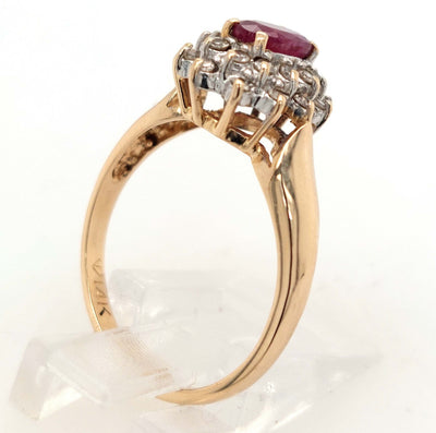 14K Yellow Gold Oval Ruby 4x6mm & Diamond Fashion Ring w/ approx 0.24ctTW H-I/SI2-I1 Size:7 Gram Weight:2.5g