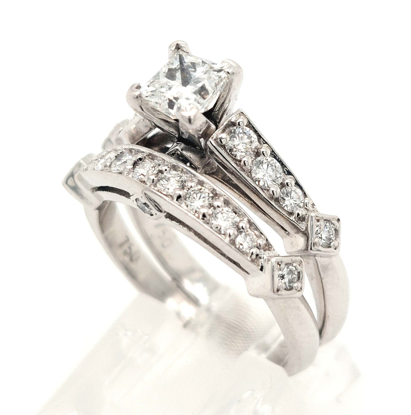 18K White Gold 1.17ctTW Princess-Cut & RBC Diamond Wedding Set containing a 0.71ct I/VVS2 Center Size:6.75 Gra