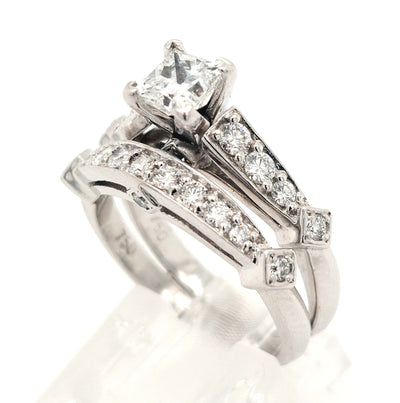 18K White Gold 1.17ctTW Princess-Cut & RBC Diamond Wedding Set containing a 0.71ct I/VVS2 Center Size:6.75 Gra