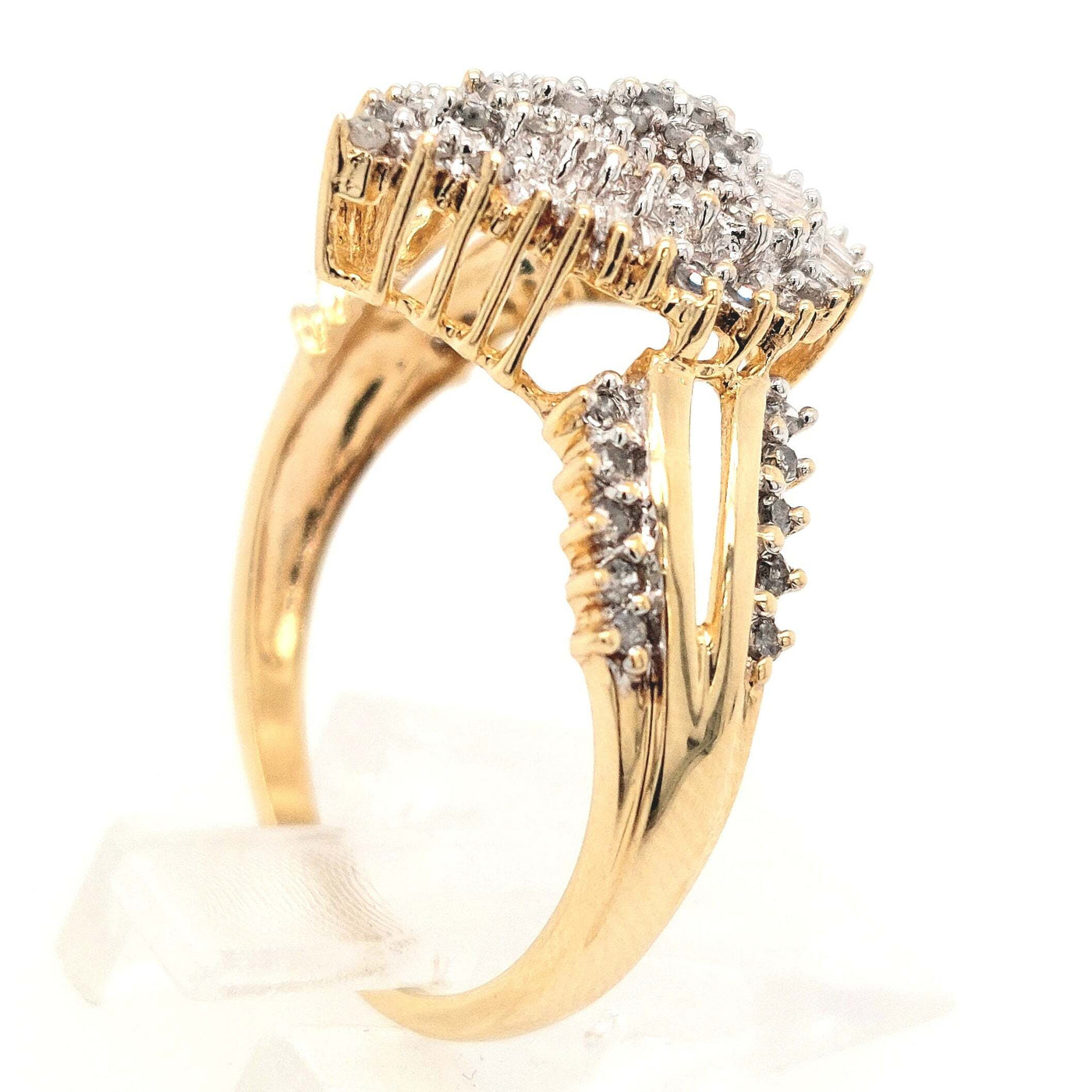 10K Yellow Gold 0.75ctTW Pear-Shaped Diamond Cluster Ring containing RBC & Baguette Diamonds H-I/SI2-I1 Size:9.