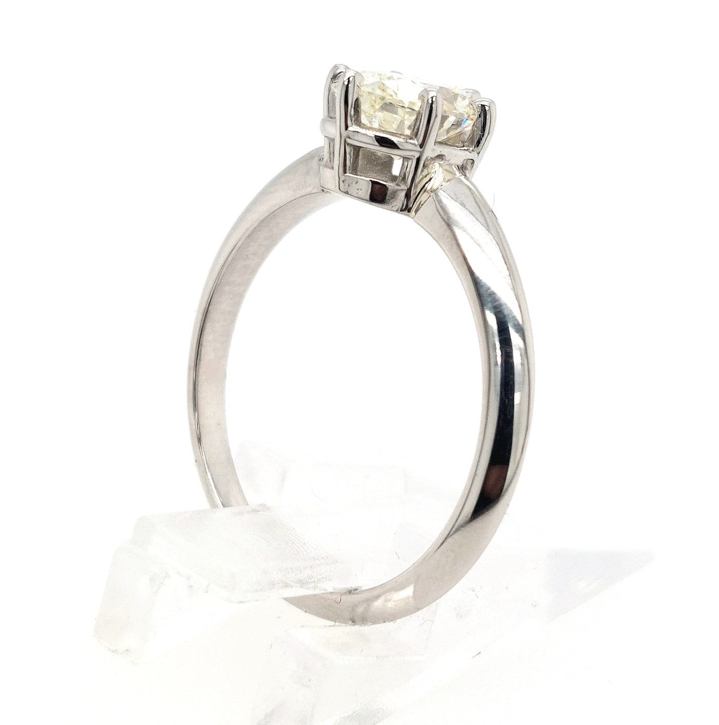 Platinum 1.07ct Oval Diamond Solitaire Engagement Ring