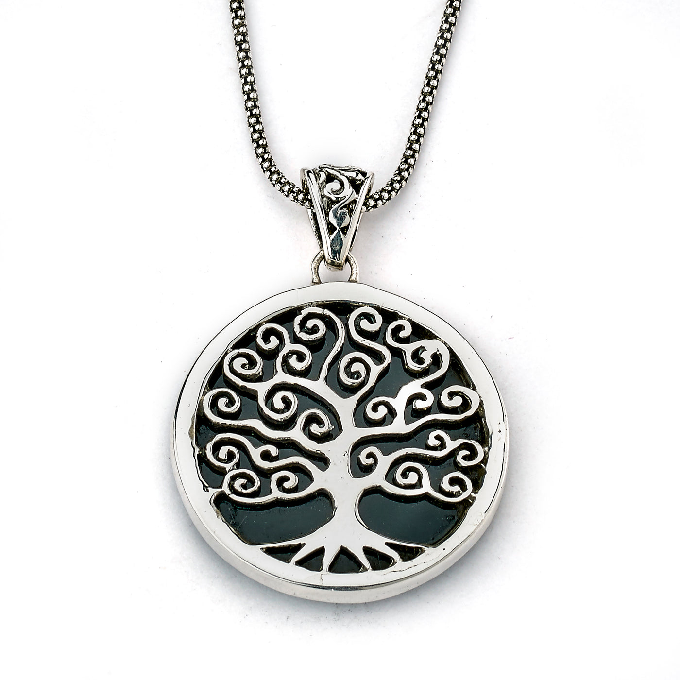 SS ROUND BLACK SHELL PENDANT WITH TREE DESIGN 18IN