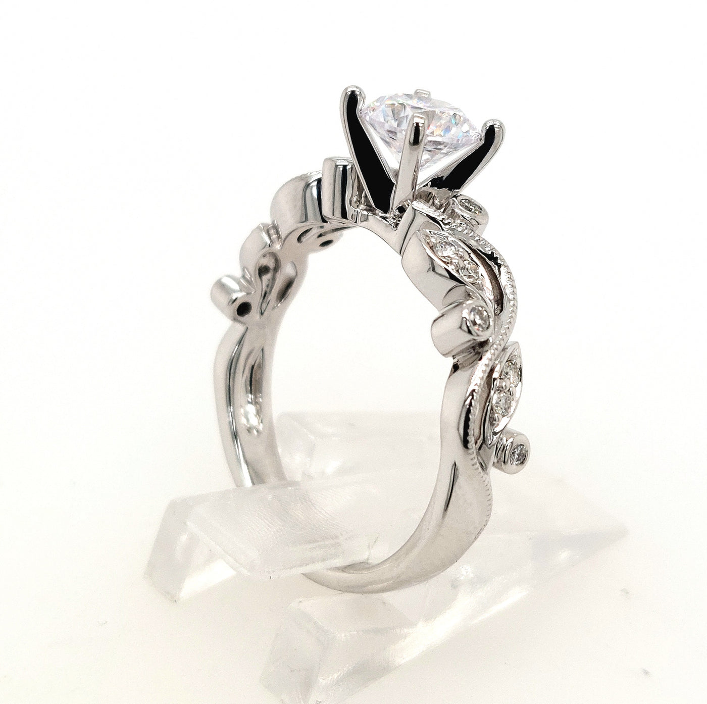 14KW Vine and Leaf Diamond Semi-Mount Ring (Size 7)