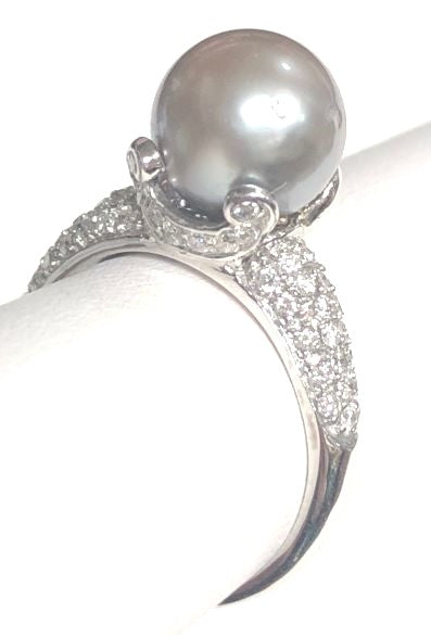 14KW Black Pearl & Diamond Ring