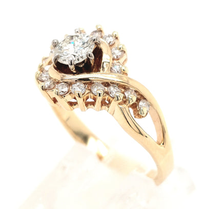 14KY Twisted Halo Diamond Engagement Ring