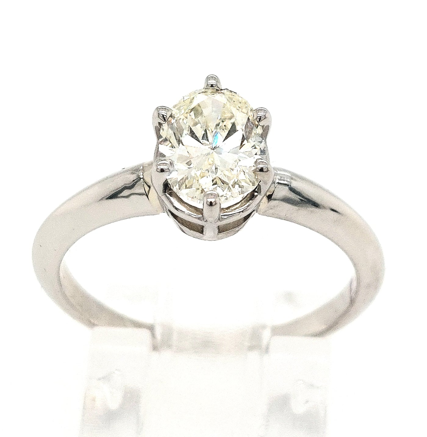 Platinum 1.07ct Oval Diamond Solitaire Engagement Ring