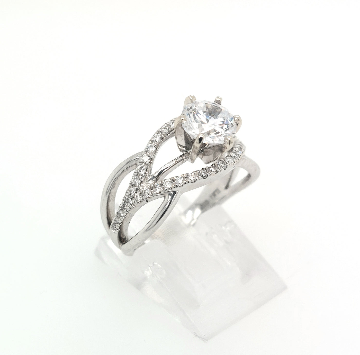 18KW Twisted Split-Shank Diamond Semi-Mount Engagement Ring