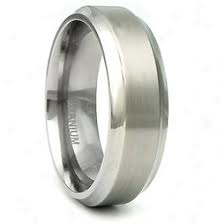 7mm Polished and Satin Titanium Band Size: 9.5