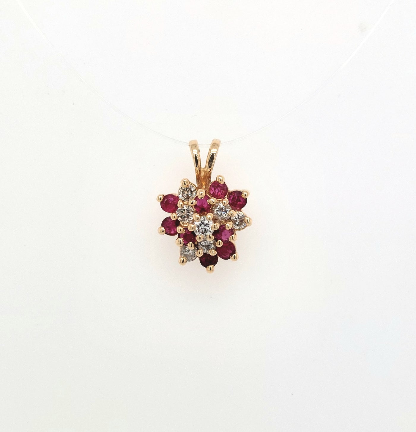 14K Yellow Gold Diamond & Ruby Cluster Pendant with approx 0.17ctTW of H-I/SI2-I1 Diamonds 1.5g