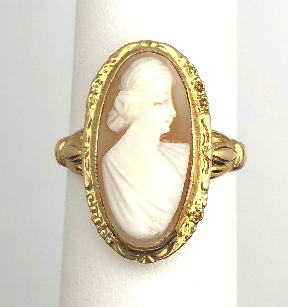 10KY Cameo Ring