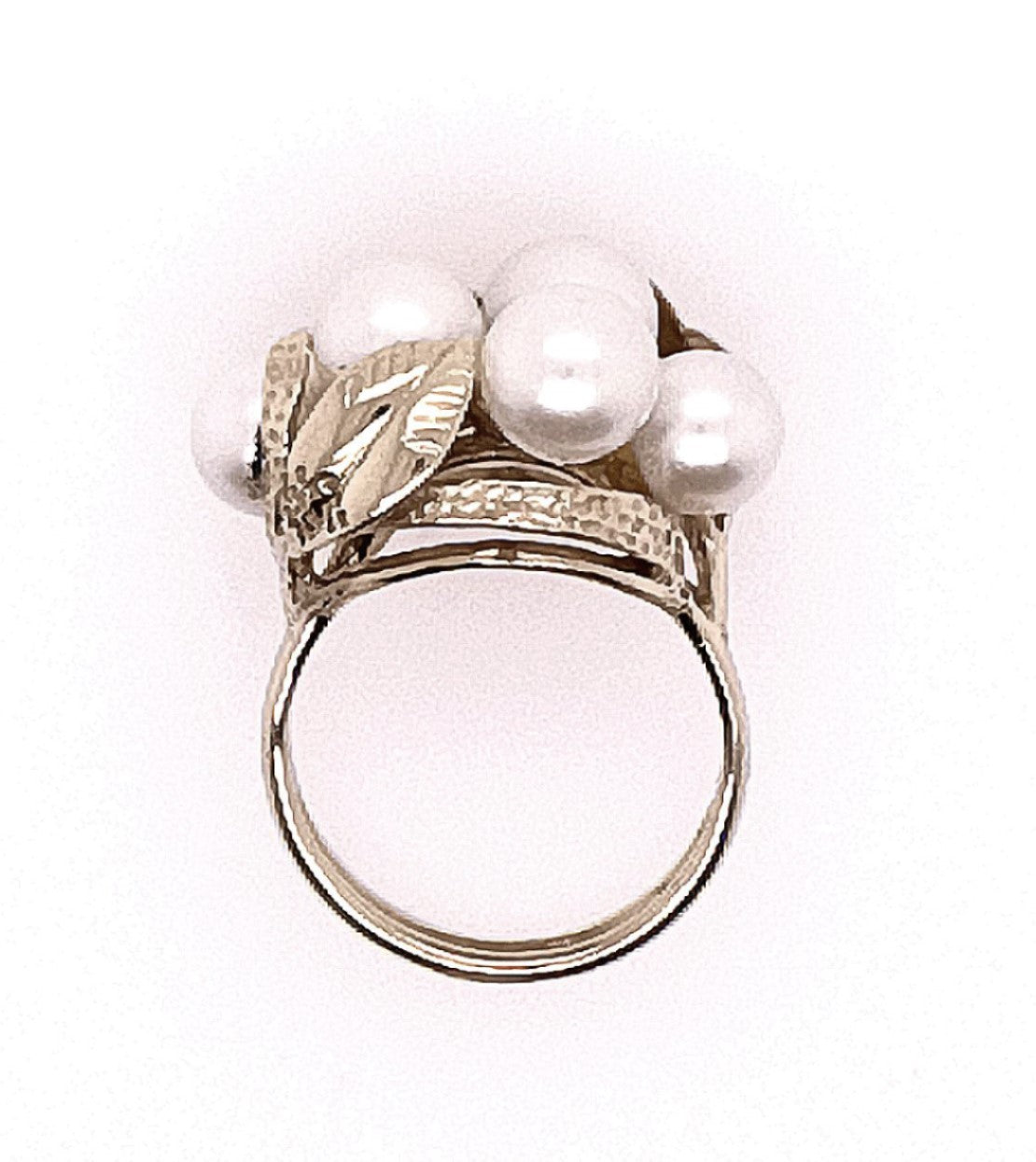 14KY Pearl and Leaf Fashion Ring