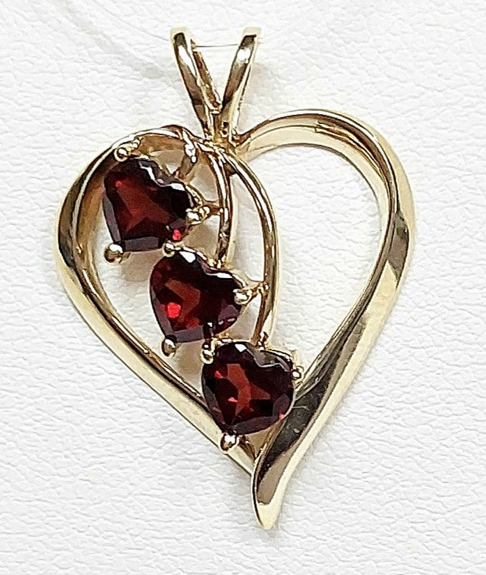 10KY Garnet Heart Shaped Pendant