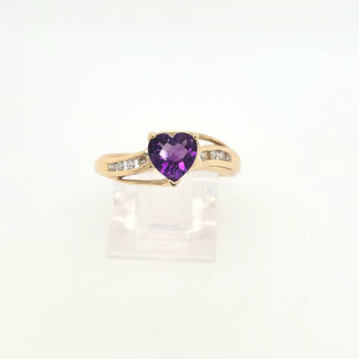 10 Karat Yellow Heart-Shaped Amethyst & Diamond Ring