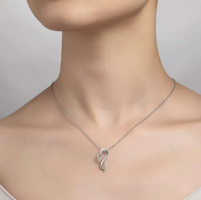 Lafonn Sterling Silver 0.17ctTW Infinity Heart Necklace (18 inch)